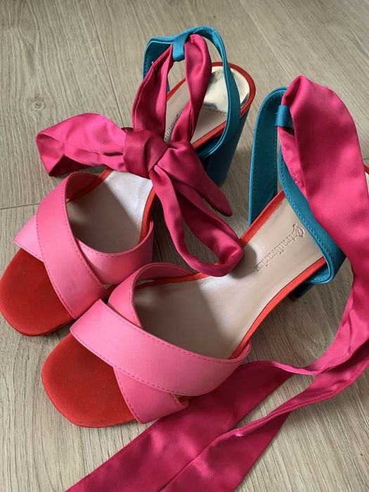 Kolorowe buty damskie Stradivarius r. 36