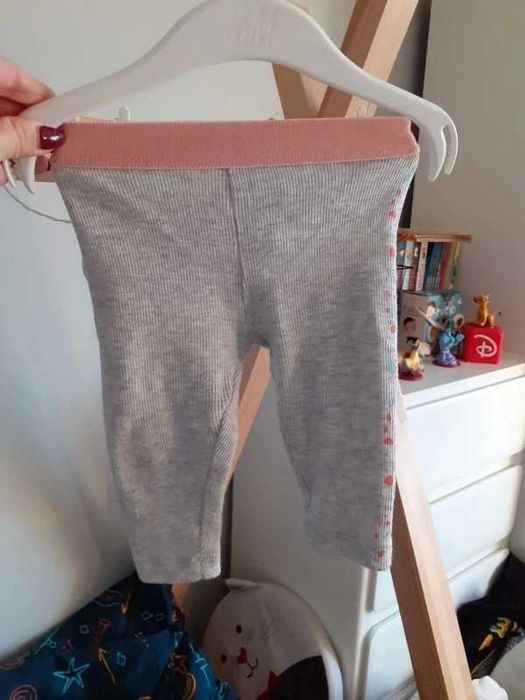 Legginsy niemowlęce szare prążkowane 5.10.15 r.68
