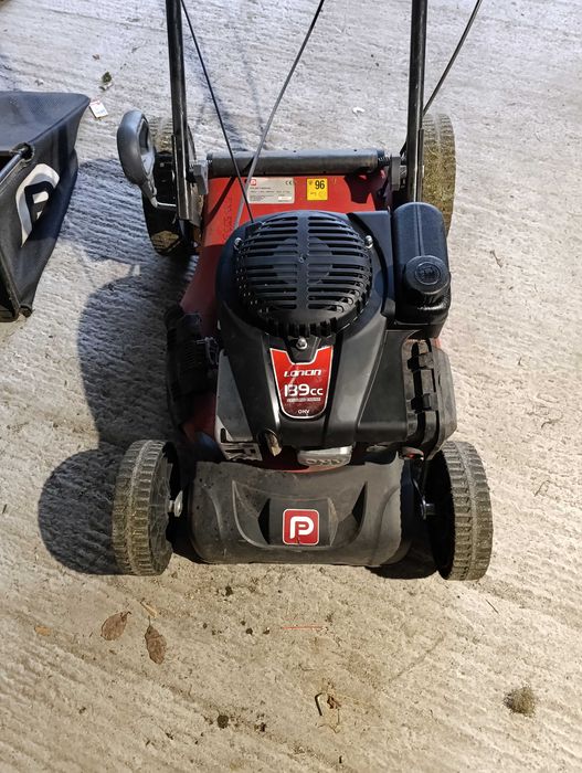 Sprzedam kosiarkę  napęd nie działa