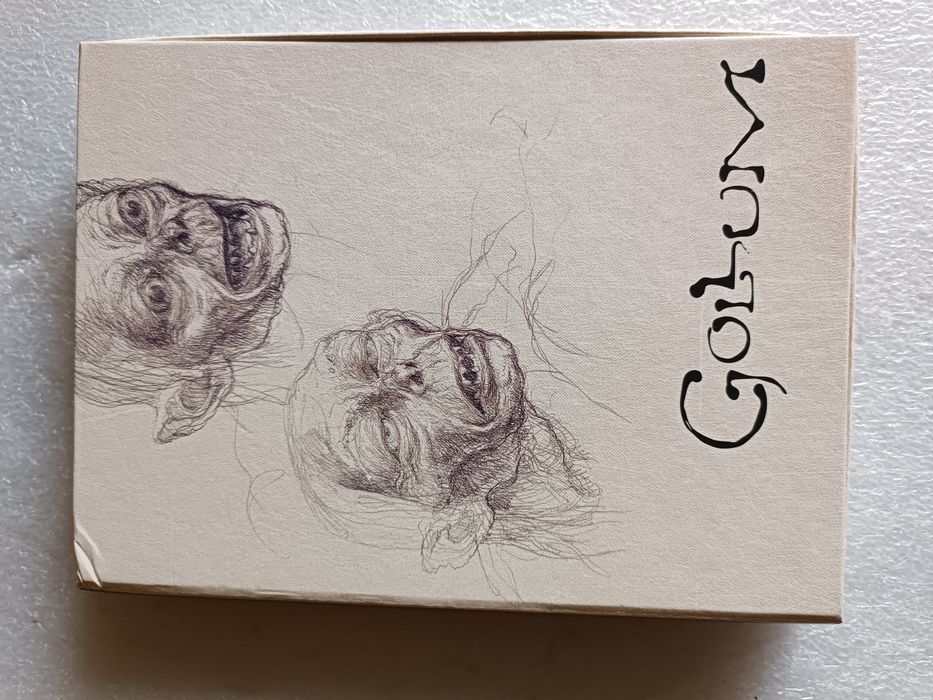 Antigo livro e dvd de Gollum dos senhor dos anéis