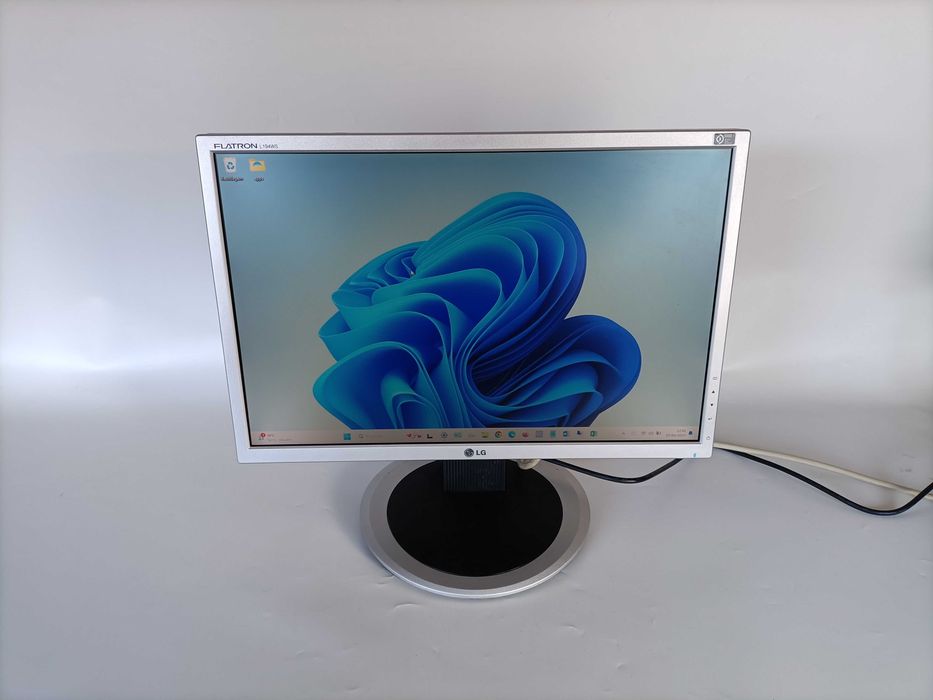 Monitor LG Flatron L194WS-SF de 19 polegadas