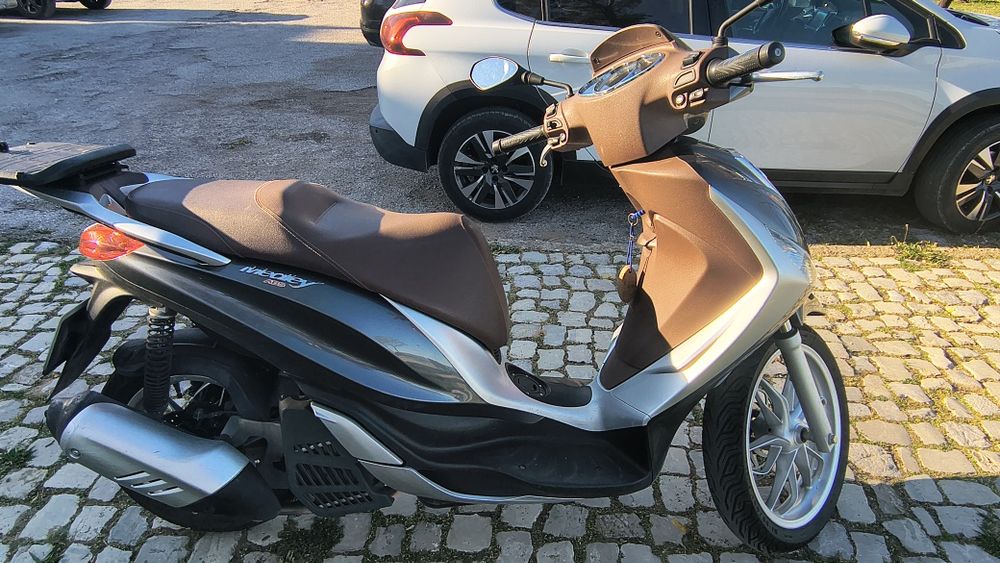 Piaggio Medley 125