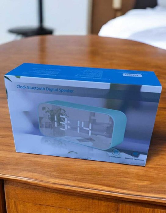 Портативна колонка блютуз колонка з годинником та блютуз