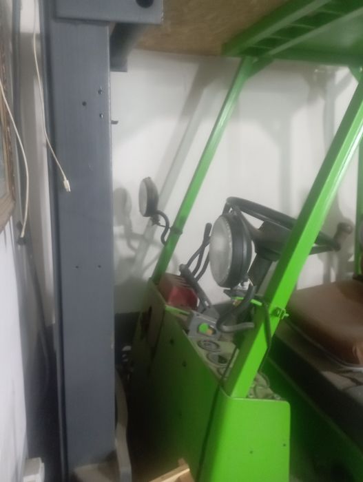 Вилочный погрузчик