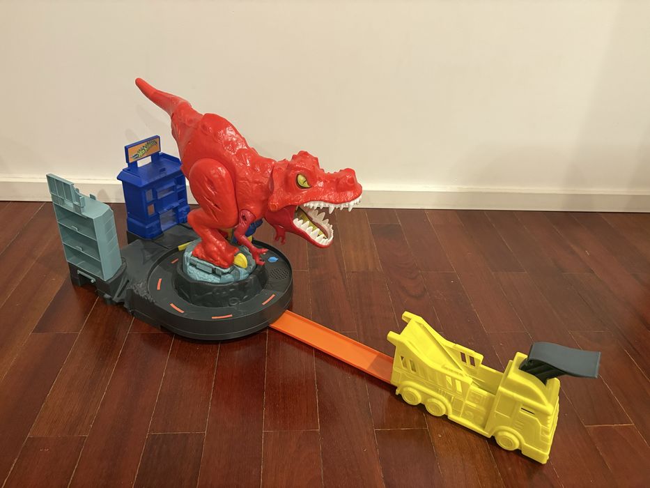Pista Hotwheels Dinossauro