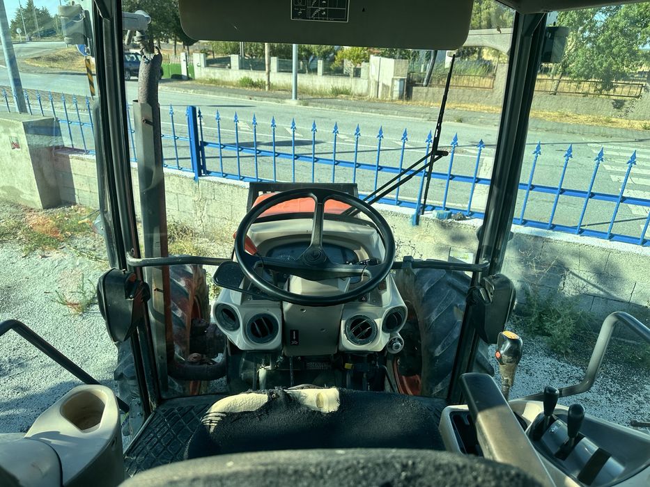 Trator kubota M9960