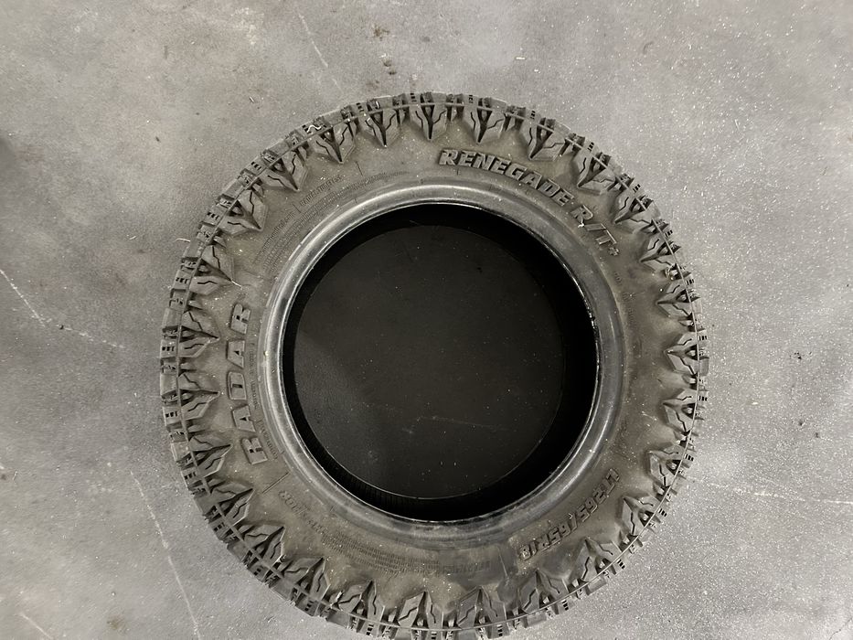 Radar Renegade RT. T265/65 R18