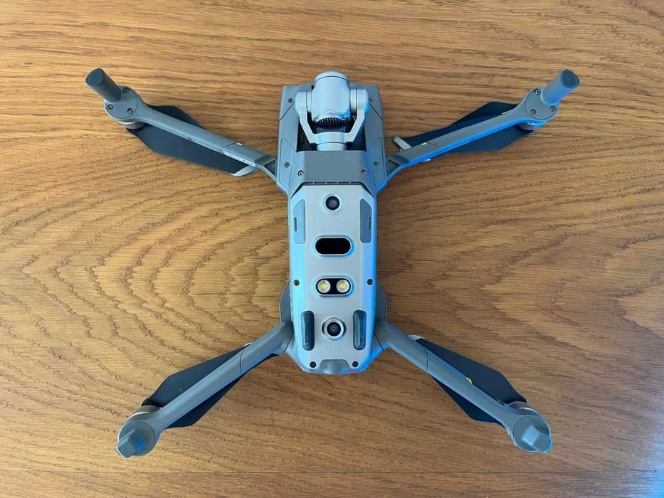 DJI Mavic 2 Zoom Fly More Combo – Drone 4K + Acessórios