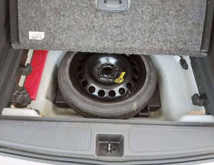 Домкрат Ключ Крюк Opel Astra K Опель Астра (Докатка )