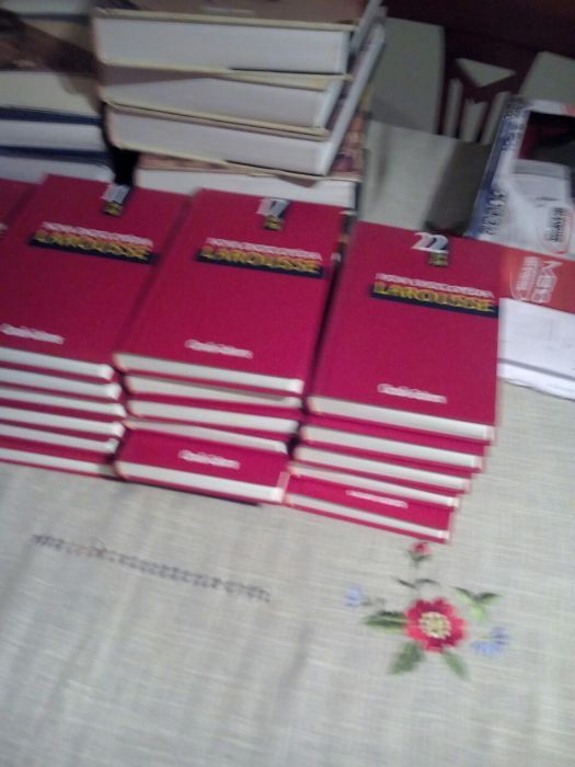 Enciclopédia larousse nova