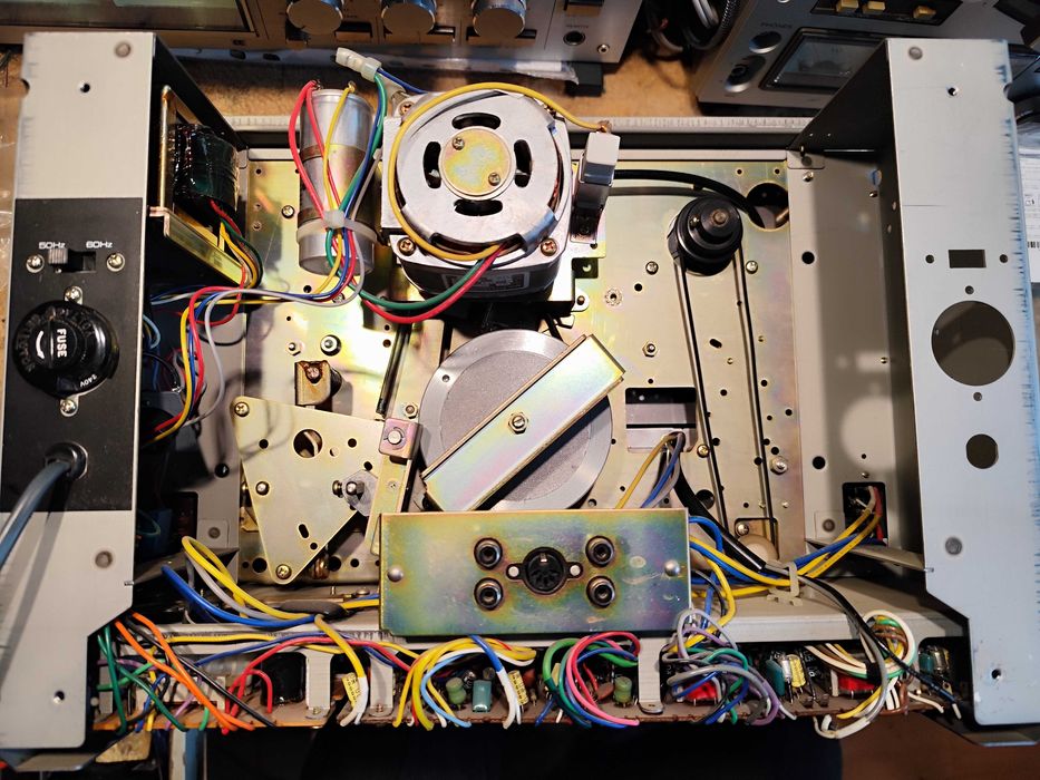 części magnetofonu Akai 4000DS mkII i podobnych modeli