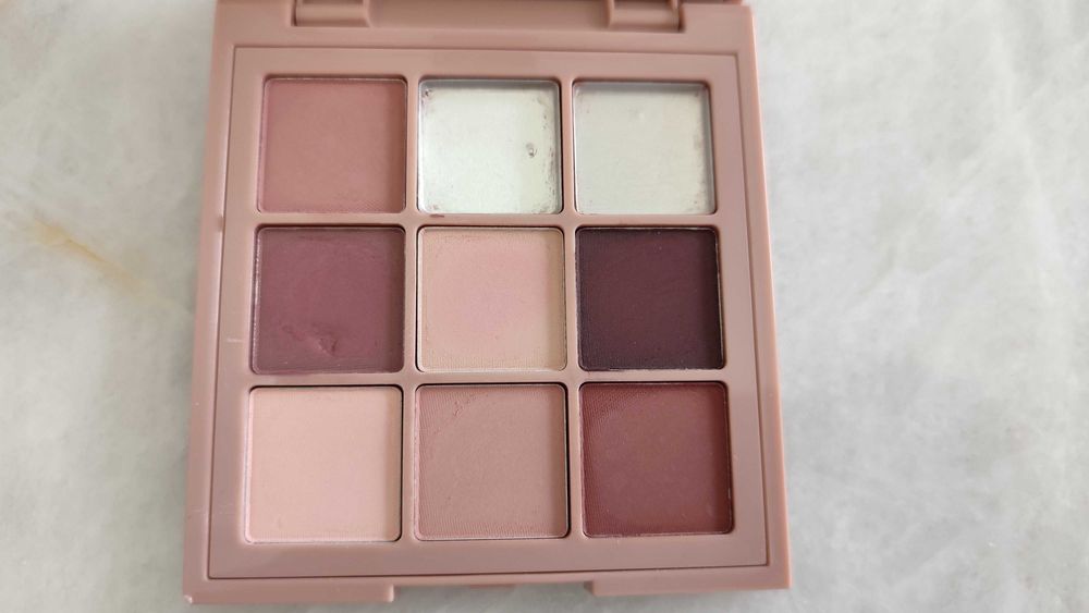 Huda Beauty - paleta cieni