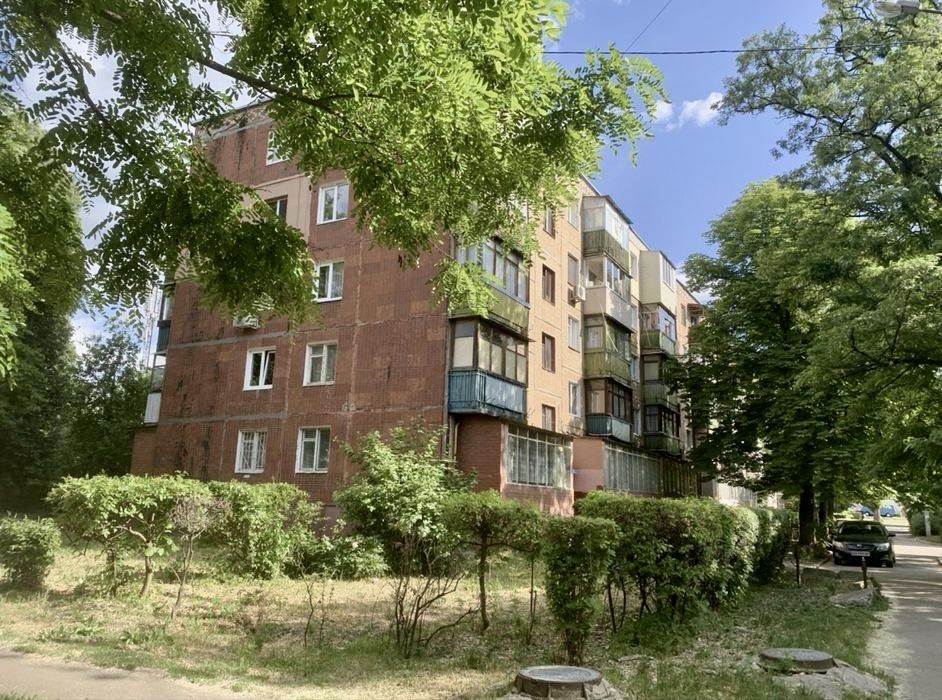 Продам 2к. квартиру , Дворец Спорта , Танкопия 11 ( 93399)