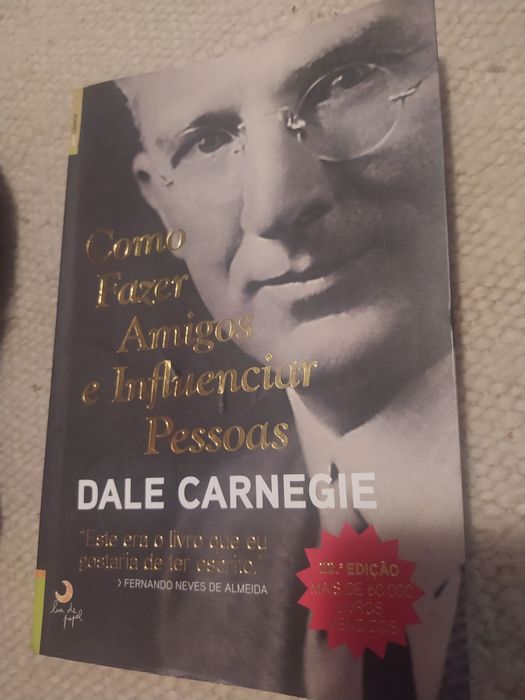 Como fazer amigos e influenciar as pessoas de Dale Carnegie livro - oferta dos portes de envio