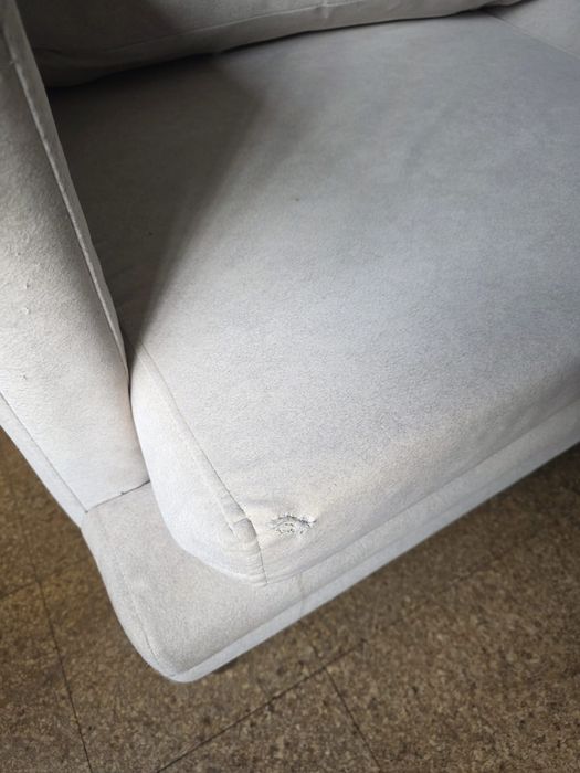 Vendo Cama de Casal, mesas de cabeceira, estrado e colchão