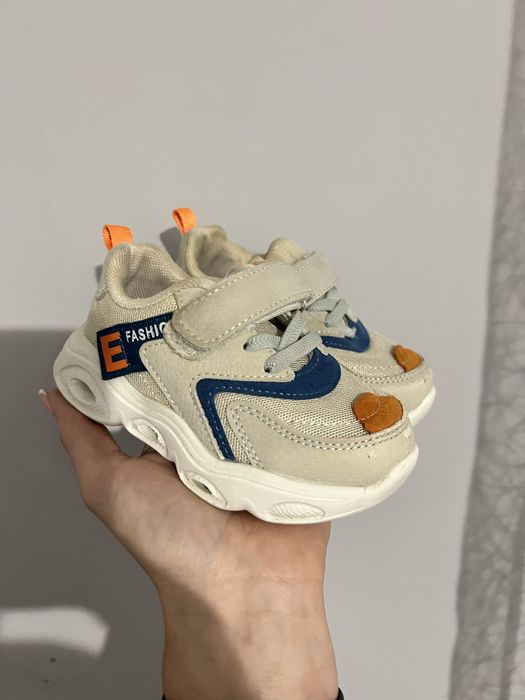 Стильні кросівки для хлопчика