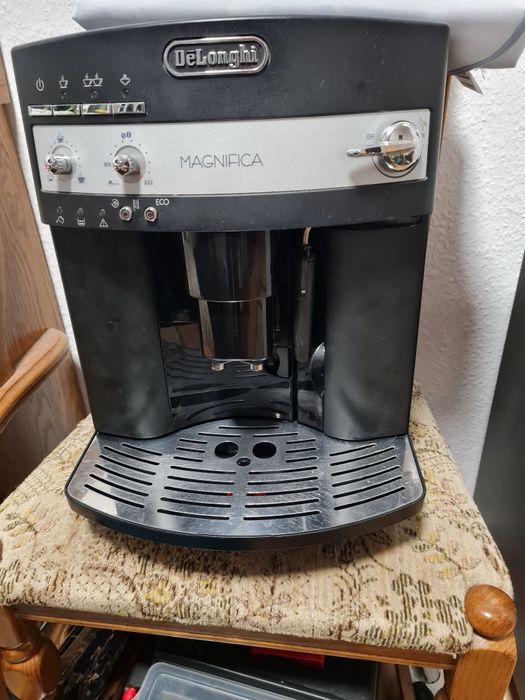 Кавомашина DeLonghi Magnafica