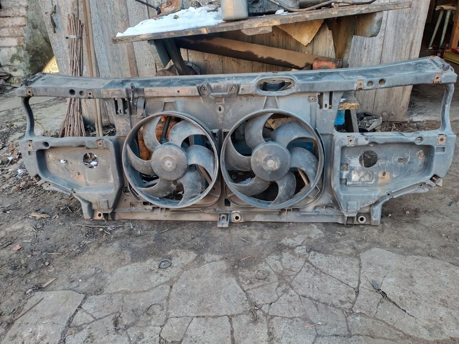 Гбц та інші запчастини для Пежо 405