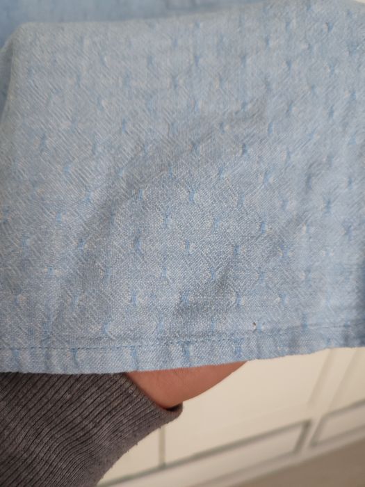 10 TU bluzka niebieska, dekolt V, len 55%