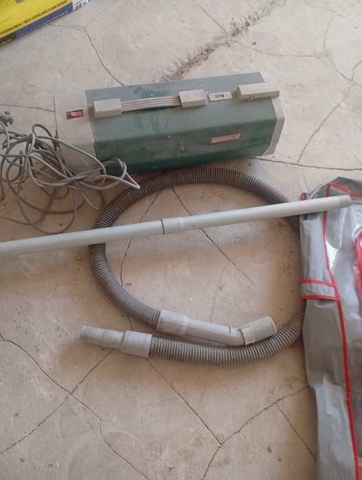 Odkurzacz retro predom