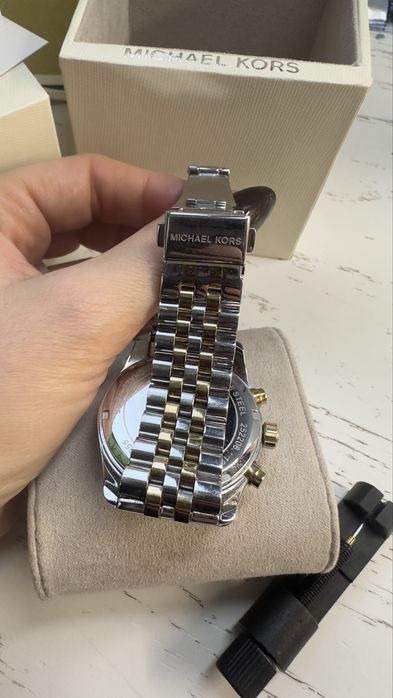 Продам оригінальний годинник Michael Kors