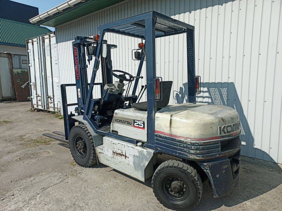 Погрузчик вилочный Komatsu