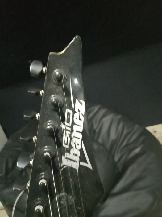Gitara ibanez gio