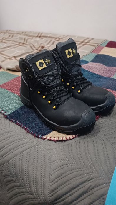 Botas biqueira de aço novas