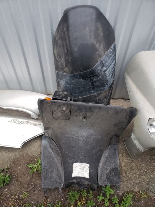 Запчастини розборка скутер Yamaha Majesty 125/150 MBK