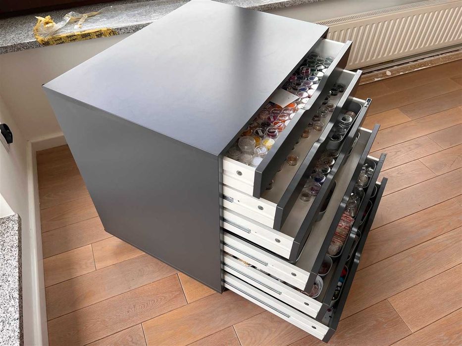 Komoda ALEX (IKEA) 67x66 na kółkach, ciemnoszare