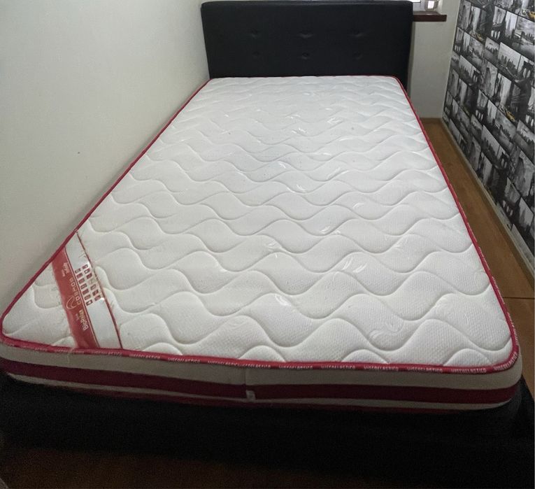 Vendo cama com colchao incluido
