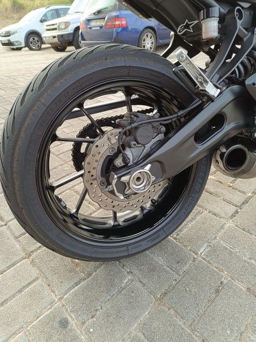 Mota Yamaha MT-07 Acrapovic