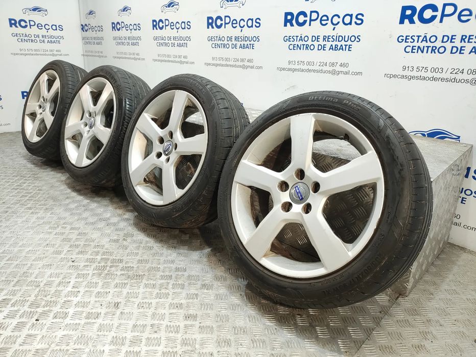 - Conjunto de jantes 17 originais Volvo S40 Mk2 Facelift R-design 7J