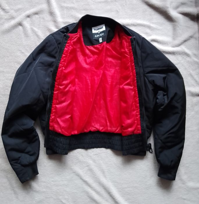 Kurtka bomberka xs Hummel