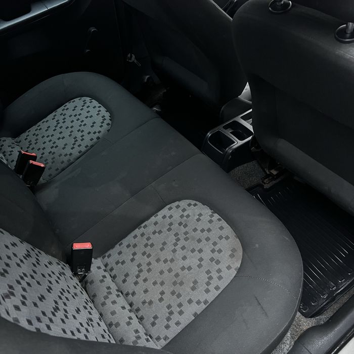 Skoda fabia 2006 ГАРНИЙ СТАН