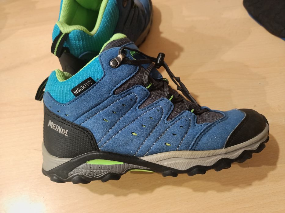 кроссовки, высокие, 33  размер