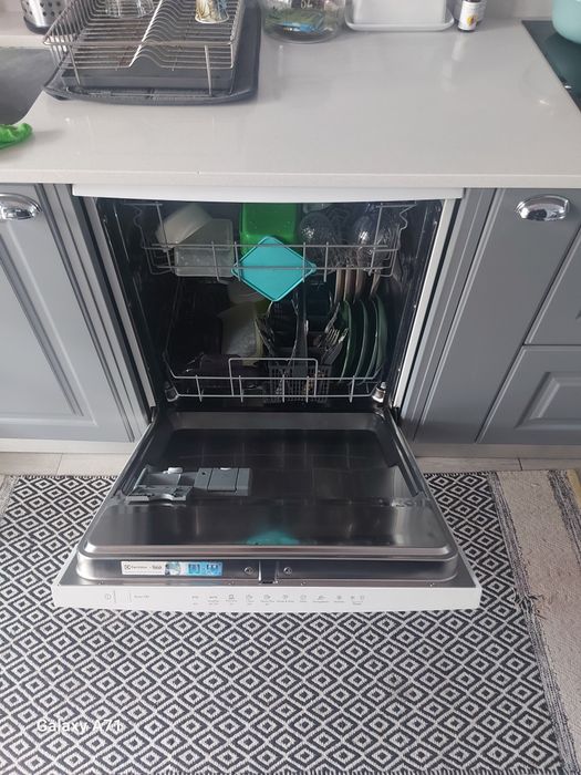 Maquina lavar loiça ELECTROLUX
