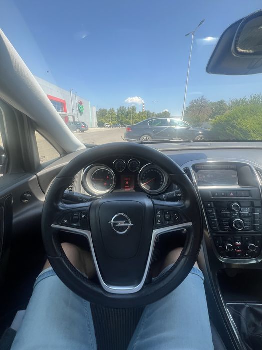 Opel Astra j 1.7cdti 2010