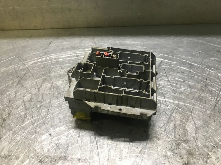 CAIXA DE FUSIVEIS FIAT STILO 46846105