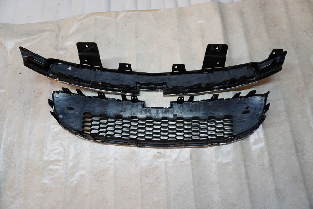 Решітка радіатора Chevrolet Orlando\Шевроле Орландо