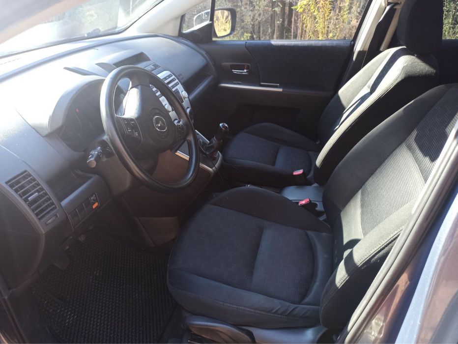Авто Мазда 5  2007 рік