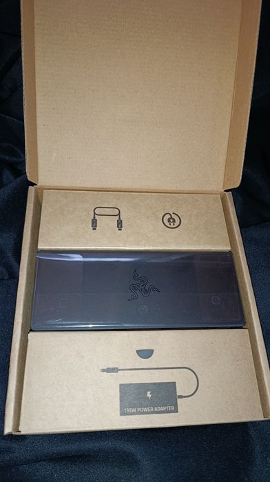 Док-станція Razer Thunderbolt™ 4 Dock Chroma