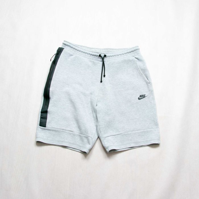 Nike Tech Fleece shorty M