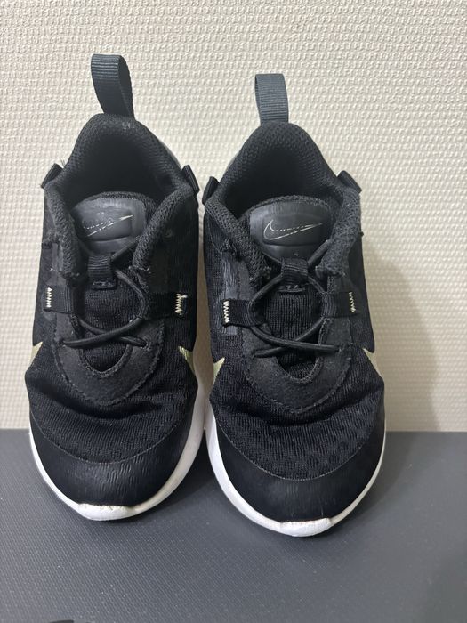 Оригінальні кросівки Nike 25 р. (14,5 см)