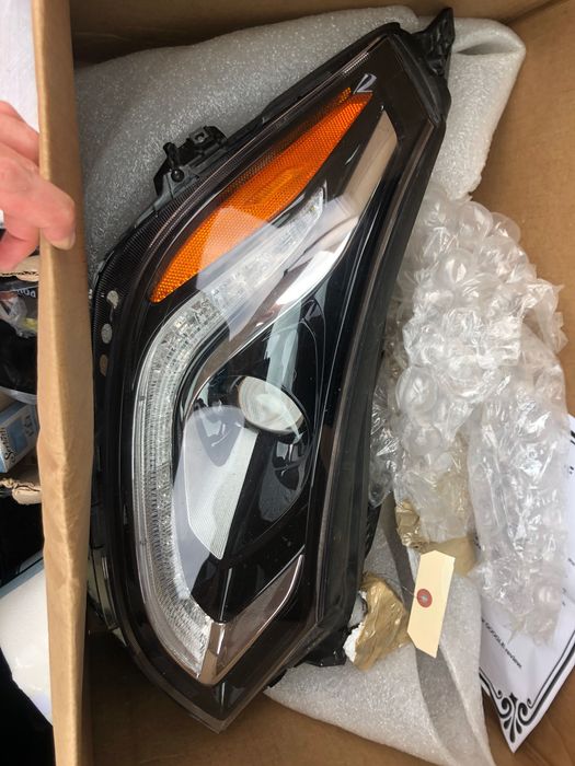 Фара Chevrolet Bolt ev LT Premier
42573526 42703227 42703229 42573528