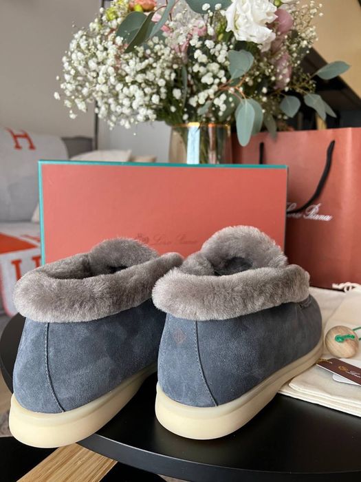 Loro Piana Open Walk Loafers z futrem – szare, rozmiar 42
