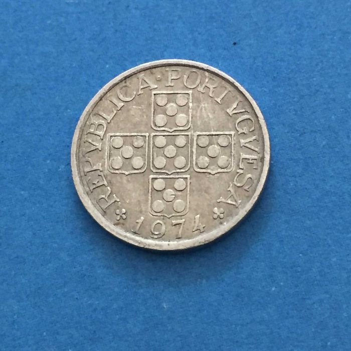 10 centavos 1974 - EIXO VERTICAL - alumínio