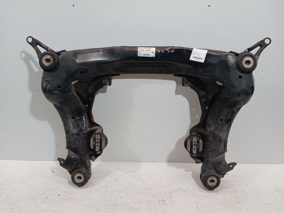 Charriot frente AUDI A4 (8D2, B5)