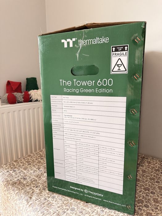 Thermaltake tower 600 Racing Green