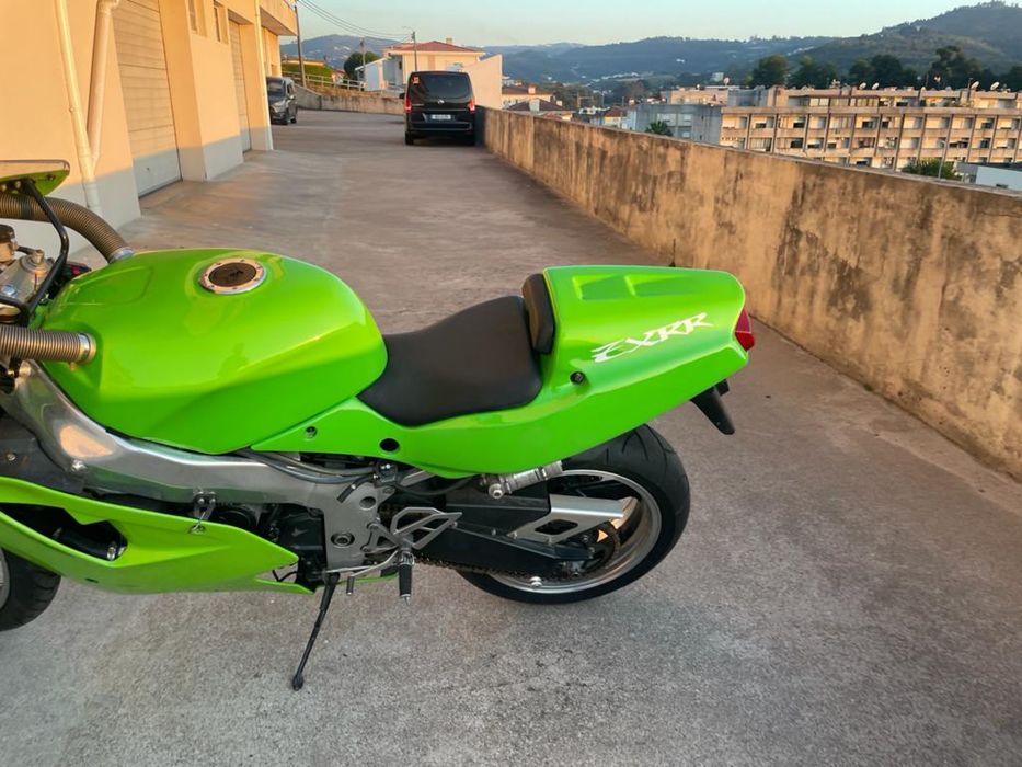 Kawasaki ZX RR importada da alemanha. Muito fácil de legalizar.